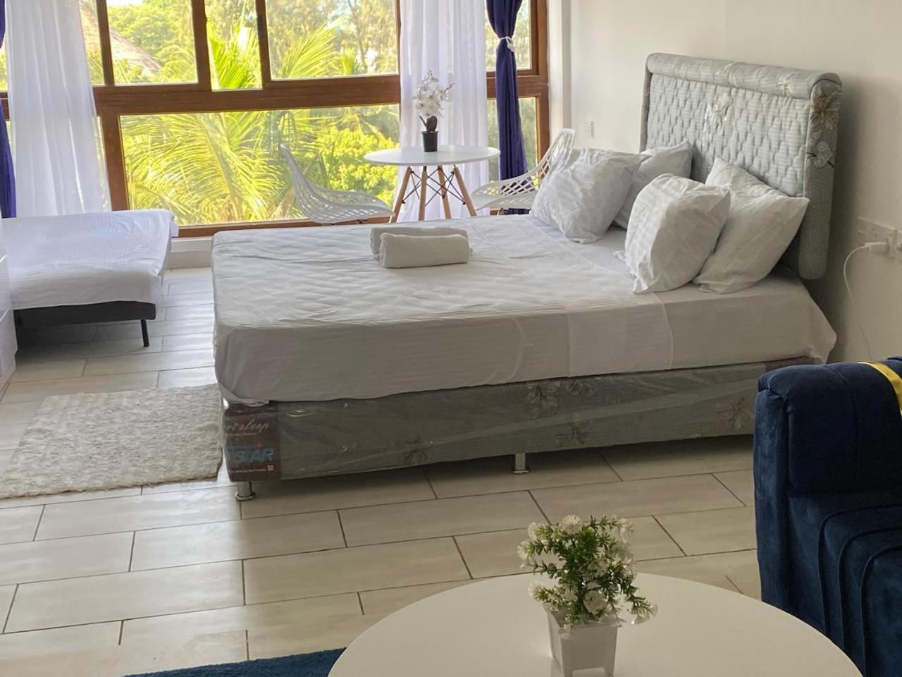 Coastal comfort breeze hotel view 4