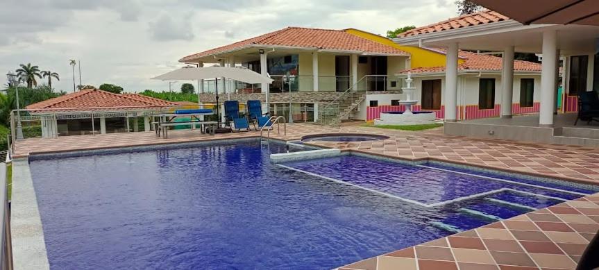 la perla finca hotel