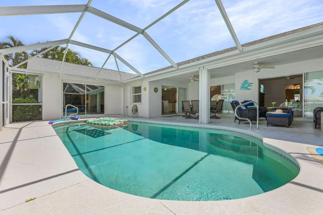 Spacious 3 Bed 2 Bath Pool home with Boat Lift view 4