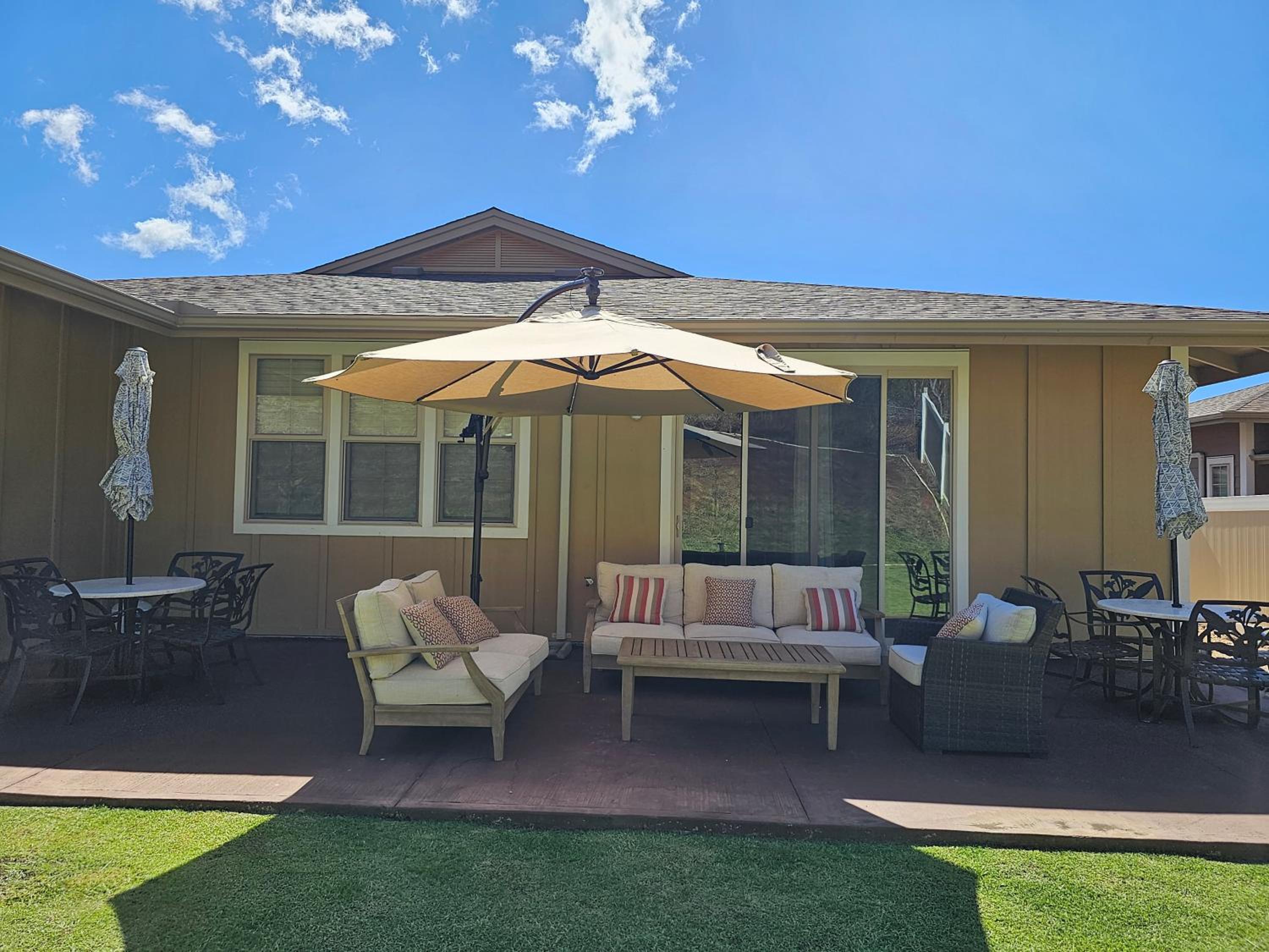 New Tropical Island Ohana near Beach with community Pool Spa Gym PingPong and more view 5