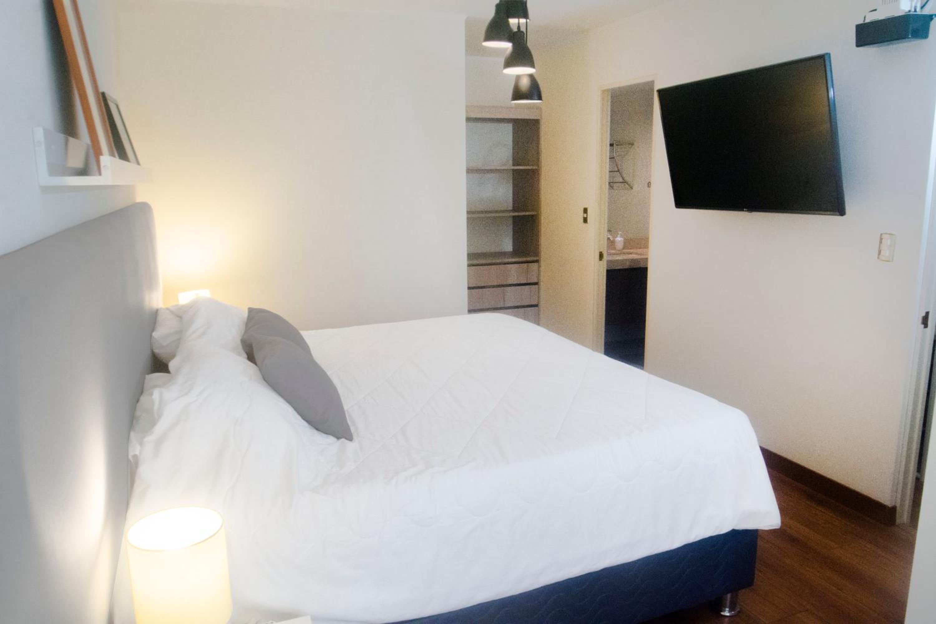 Comfort and Space 3bed 2half bath centric location view 3