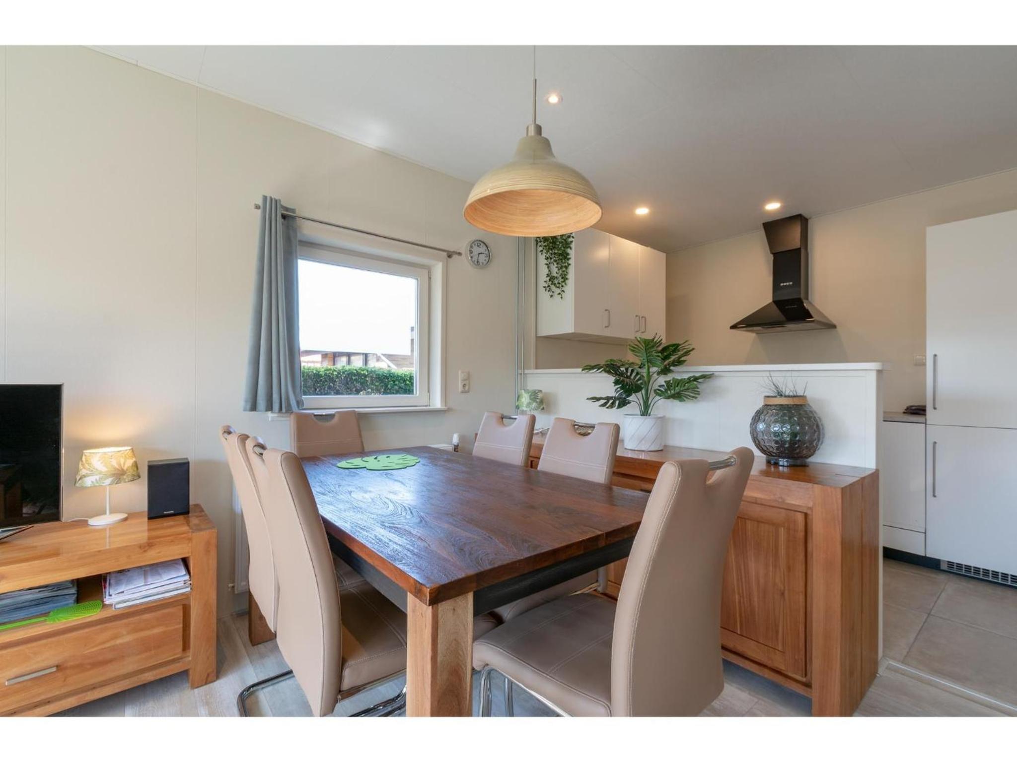 Bungalow in Sint Maartenszee near Beach view 4