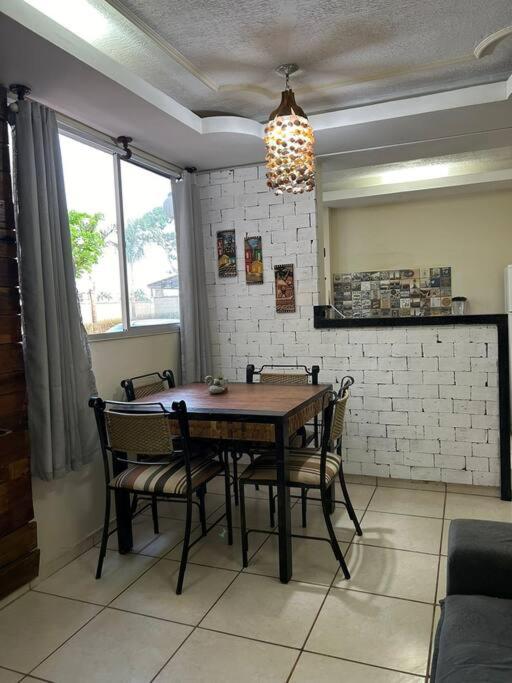 Apto térreo 10 min Uberlândia Shopping c ar condicionado, com garagem