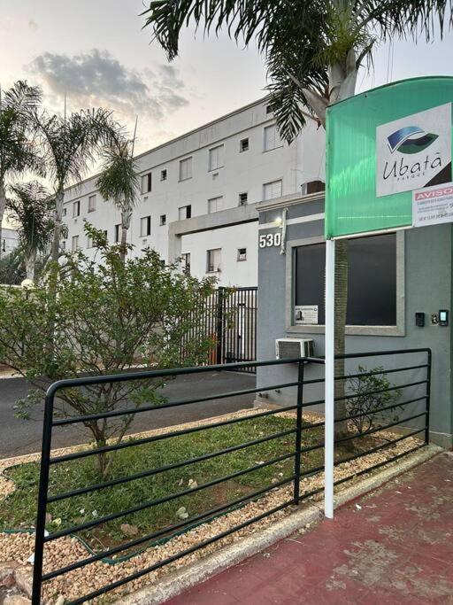 Apto térreo 10 min Uberlândia Shopping c ar condicionado, com garagem