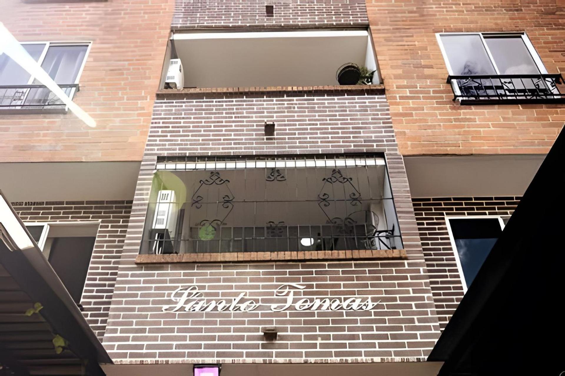 ED SANTO TOMAS LAURELES MEDELLIN