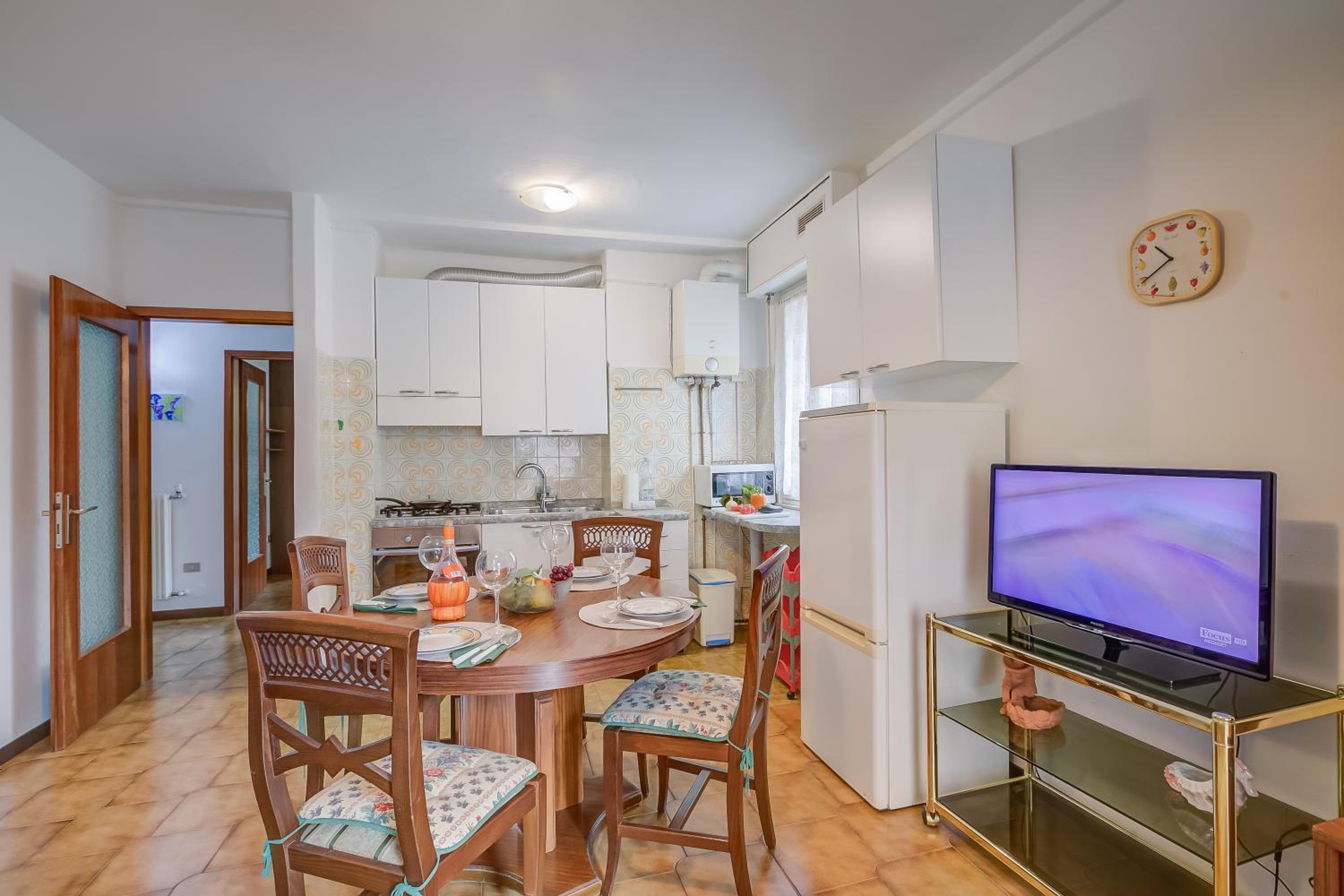 Appartamento Mary Few Minutes From Lake - Happy Rentals view 5