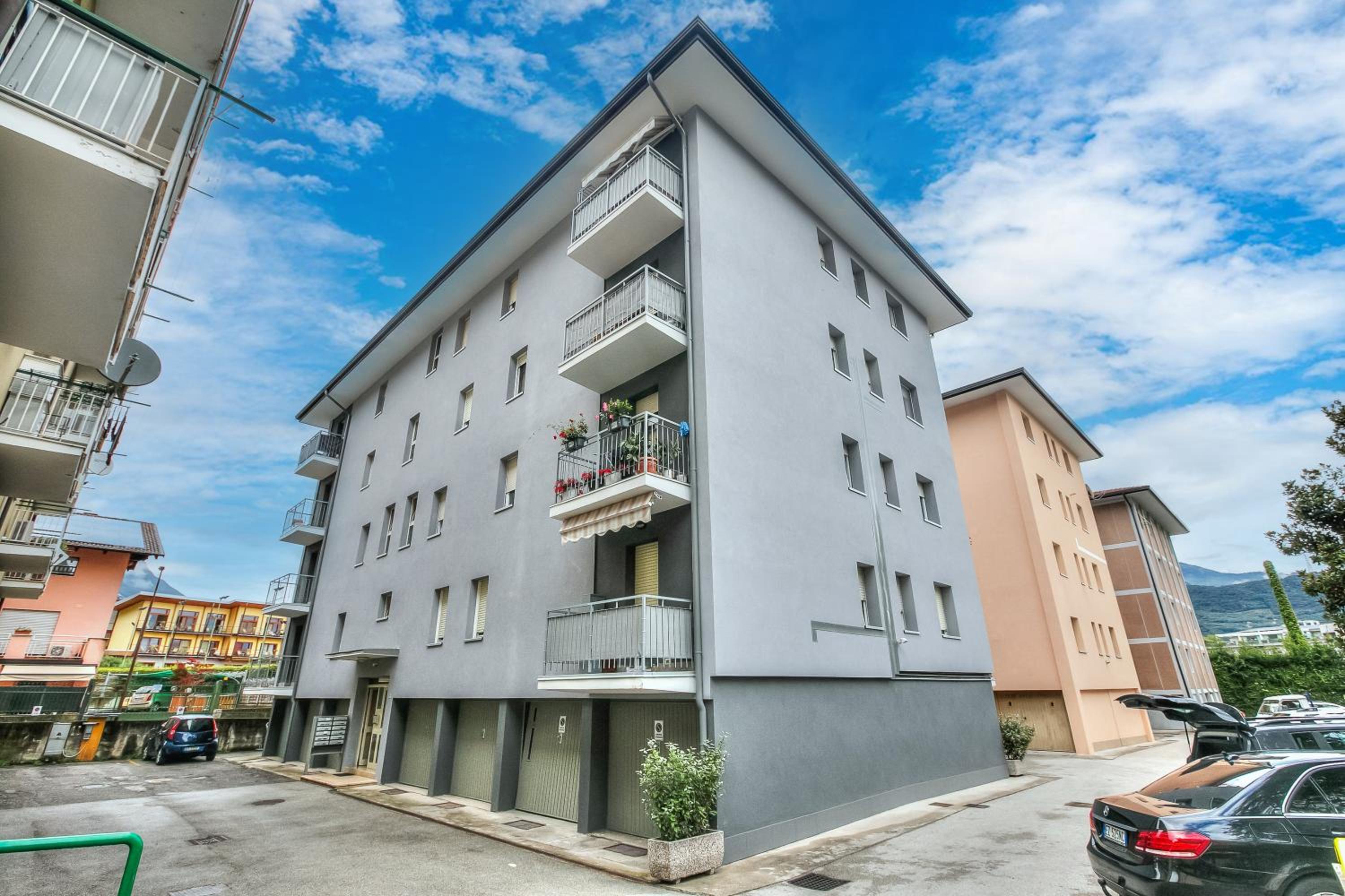 Appartamento Mary Few Minutes From Lake - Happy Rentals view 2