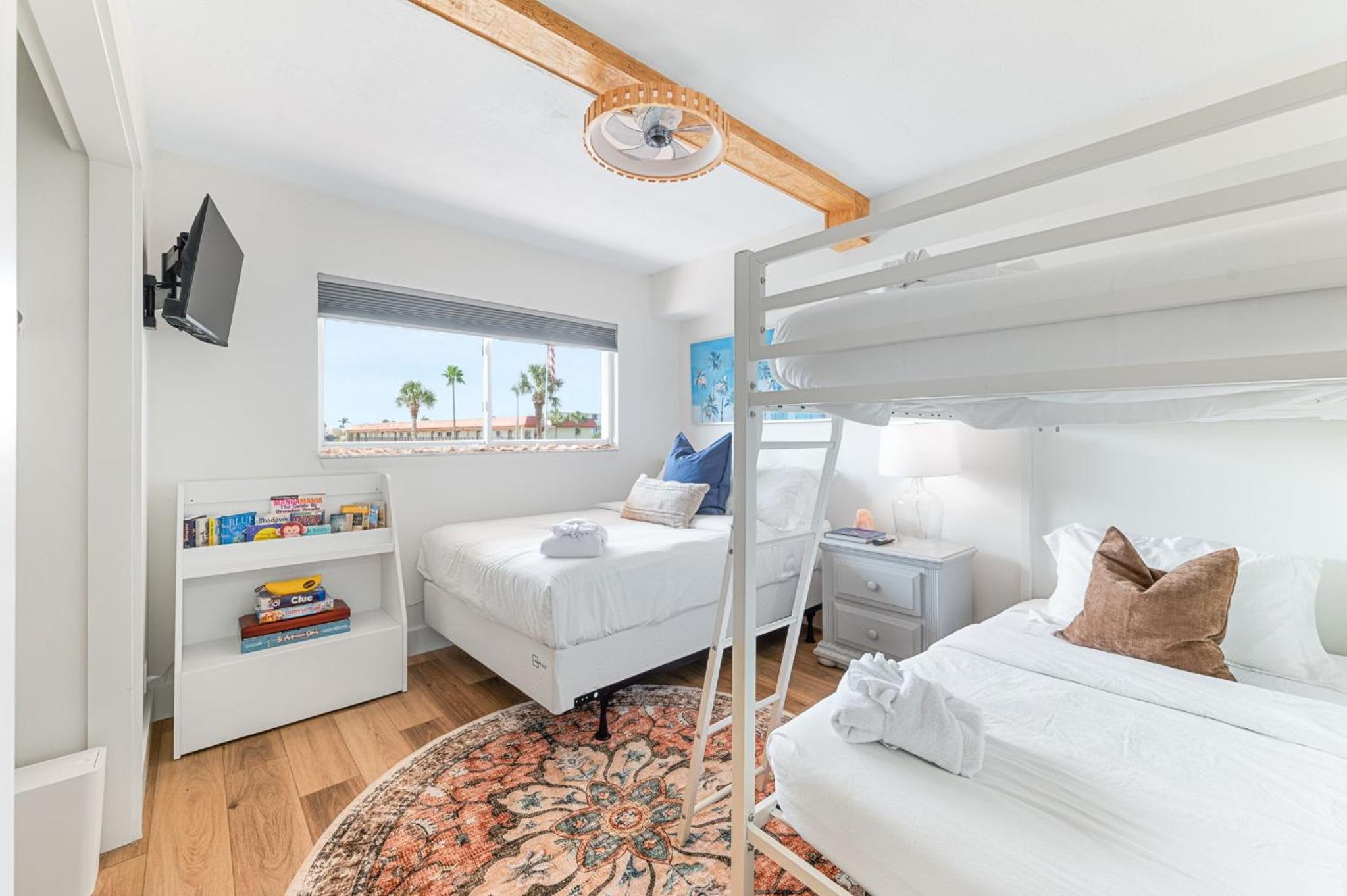 Coastal Condo - Walk to Beach Pool Pickleball and Boat Ramp view 4