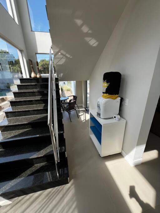 Casa Alto Padrão com Piscina