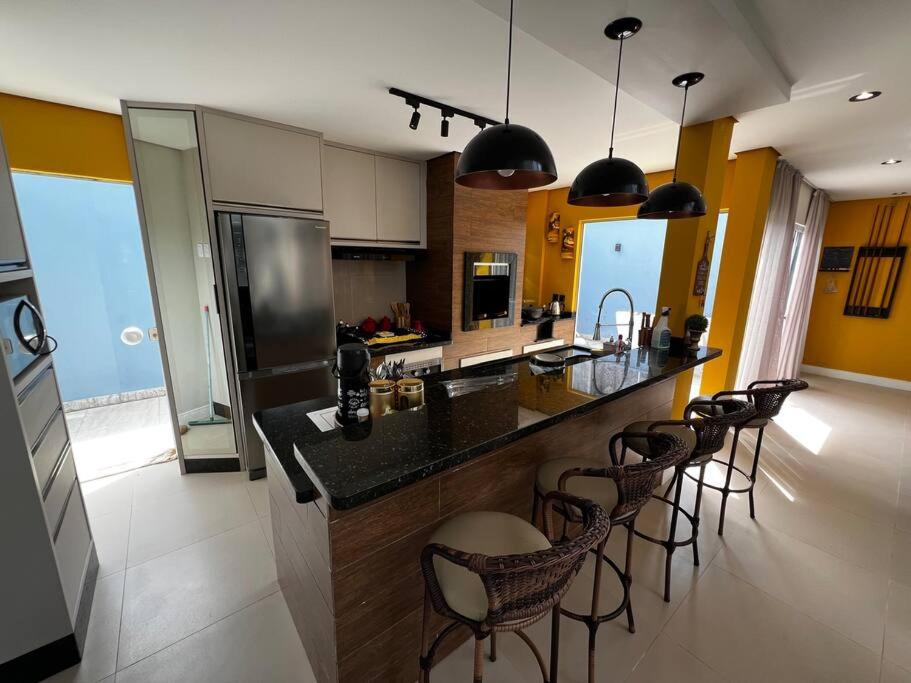 Casa Alto Padrão com Piscina