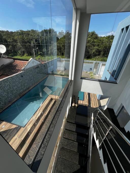 Casa Alto Padrão com Piscina