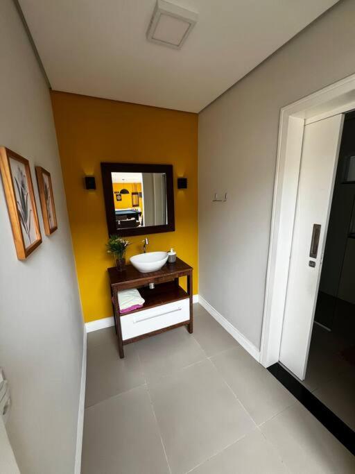 Casa Alto Padrão com Piscina