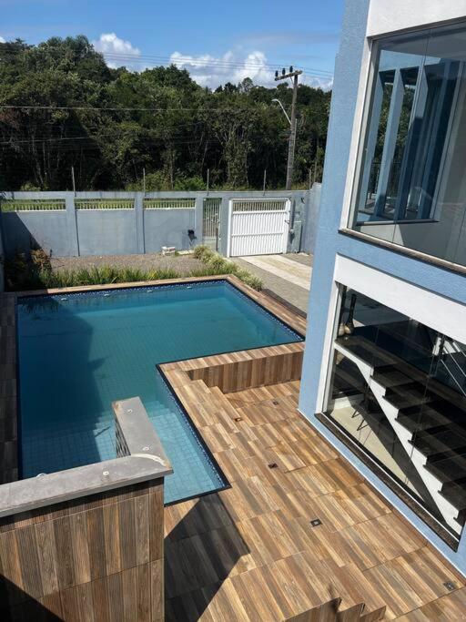 Casa Alto Padrão com Piscina