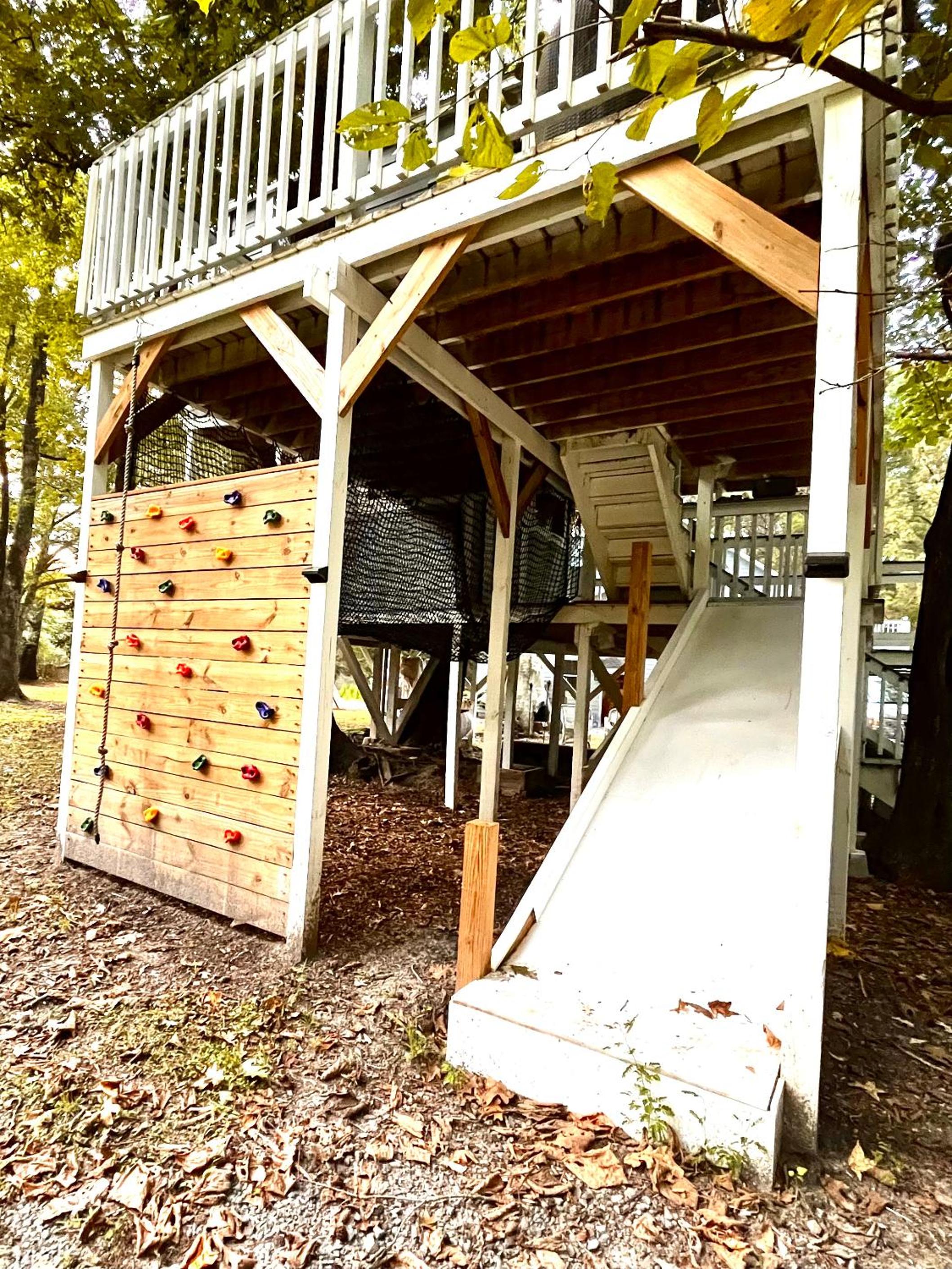 Three Story Tree House Close to Beach view 2