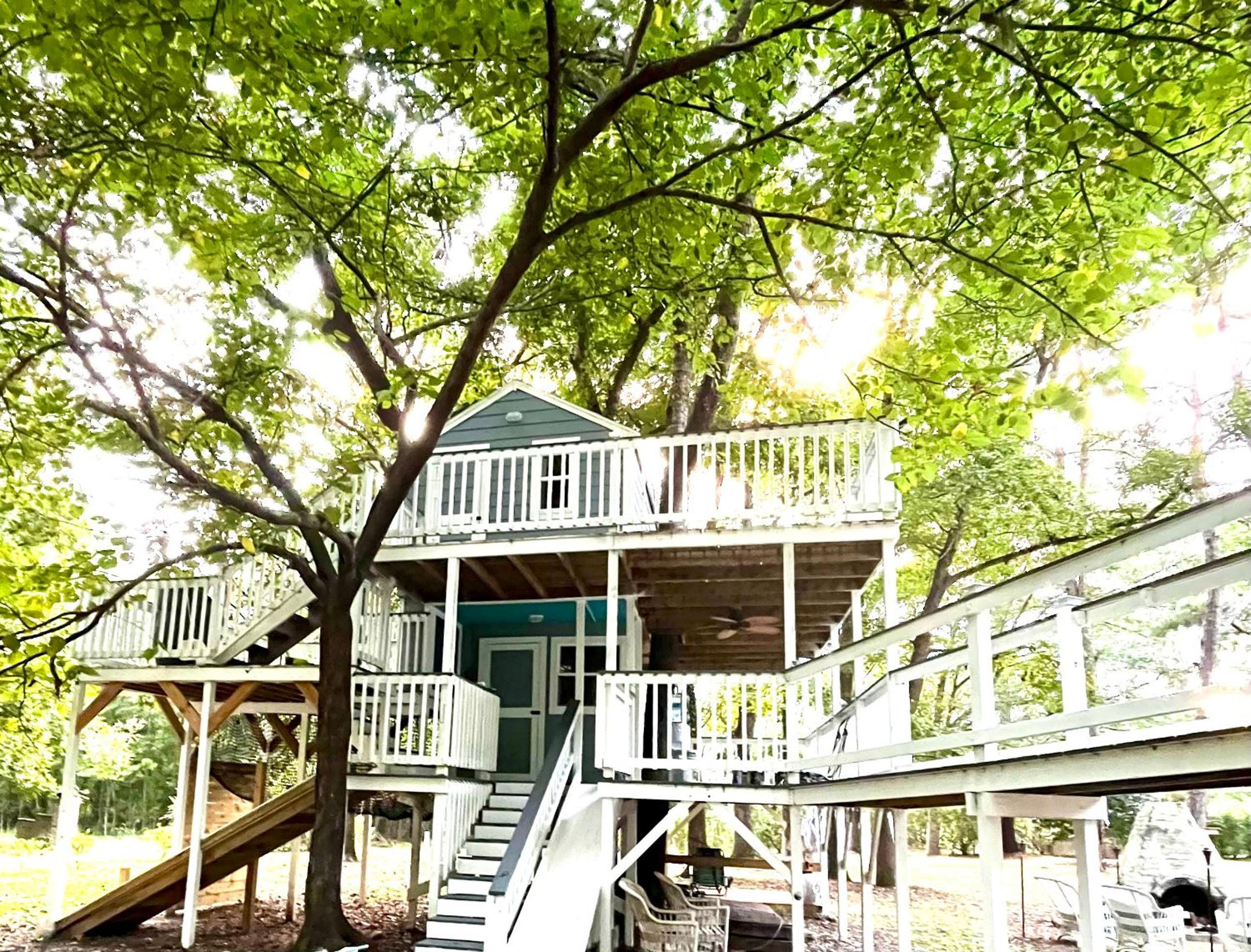 Three Story Tree House Close to Beach view 3