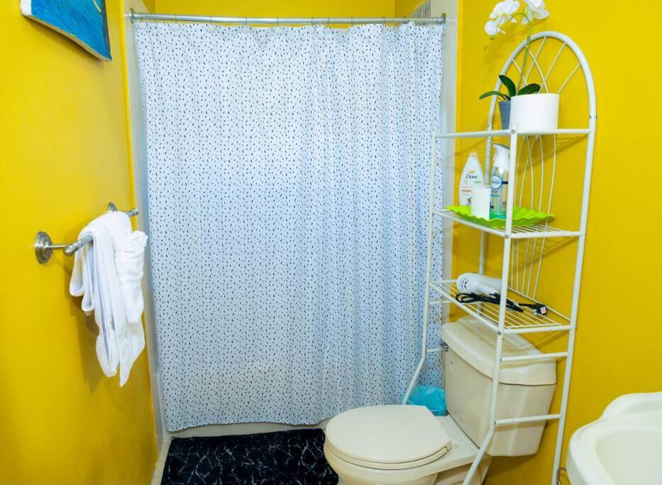 Tropical Gated Home - Near Montego Bay and Resorts view 5