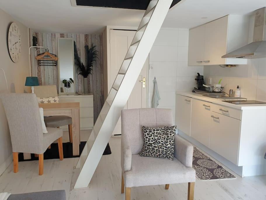 Garden house, Free parking