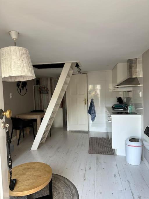 Garden house, Free parking