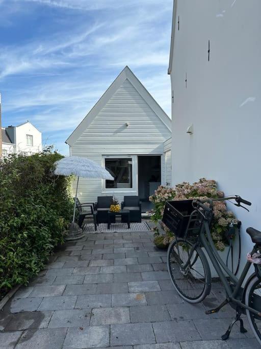Garden house, Free parking