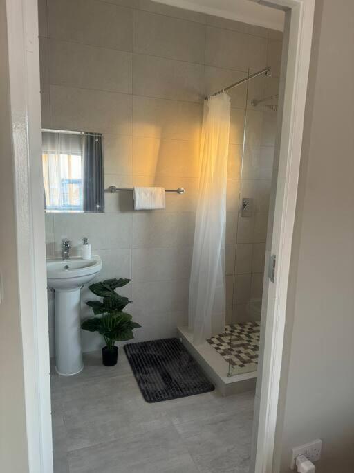 Motswedi Place Apartment N1