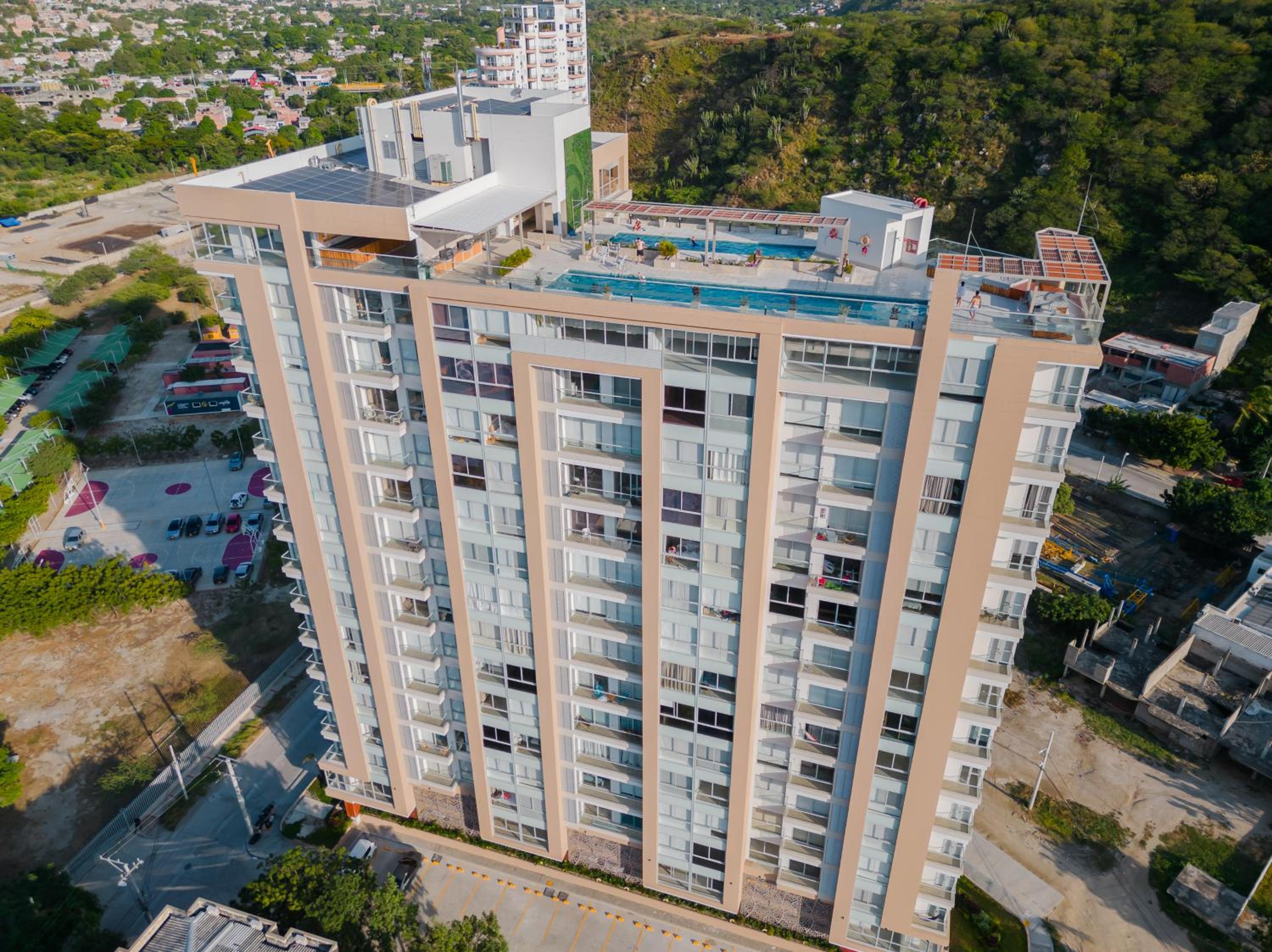 Salguero suite 714
