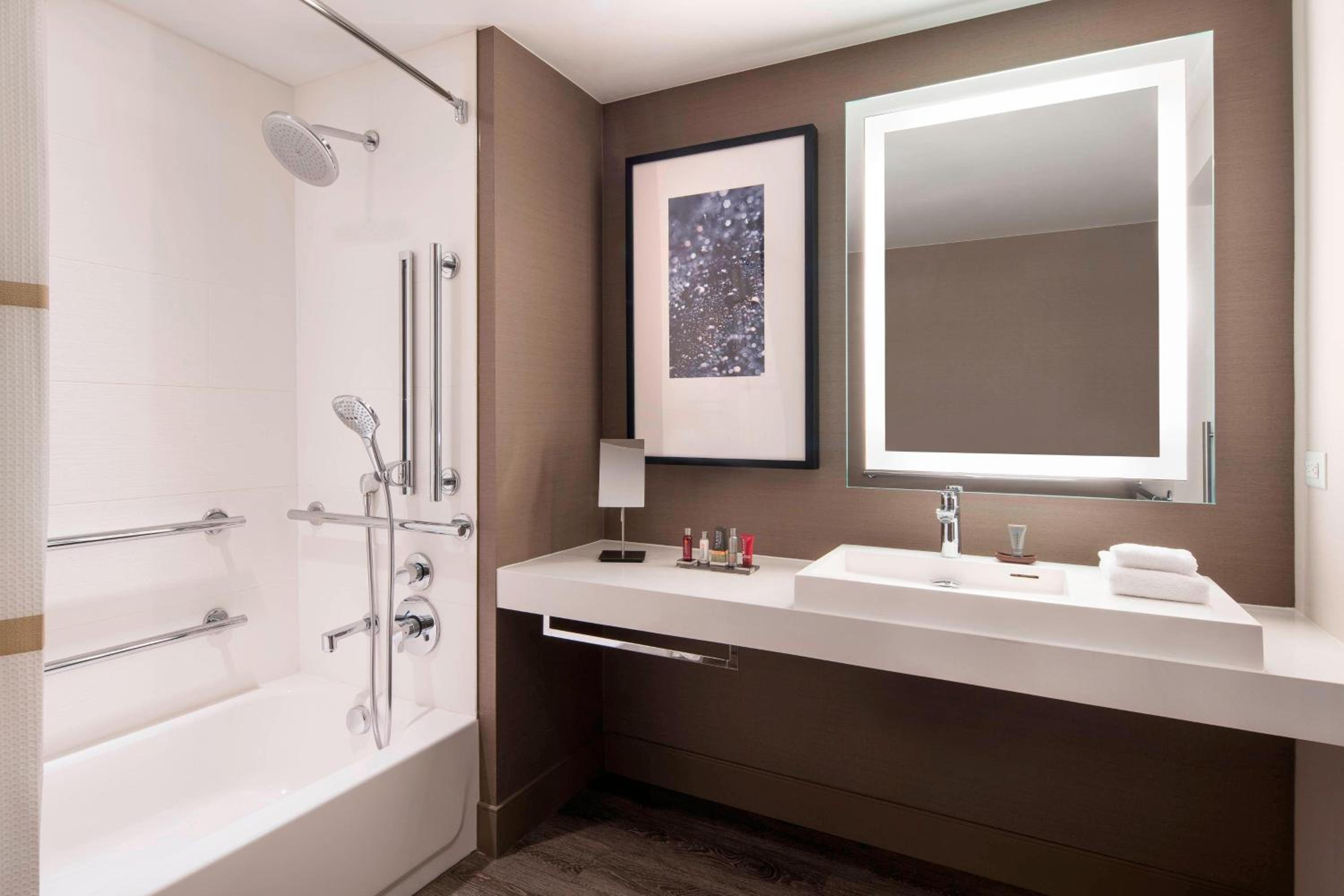 Seattle Marriott Bellevue - Property Image 11