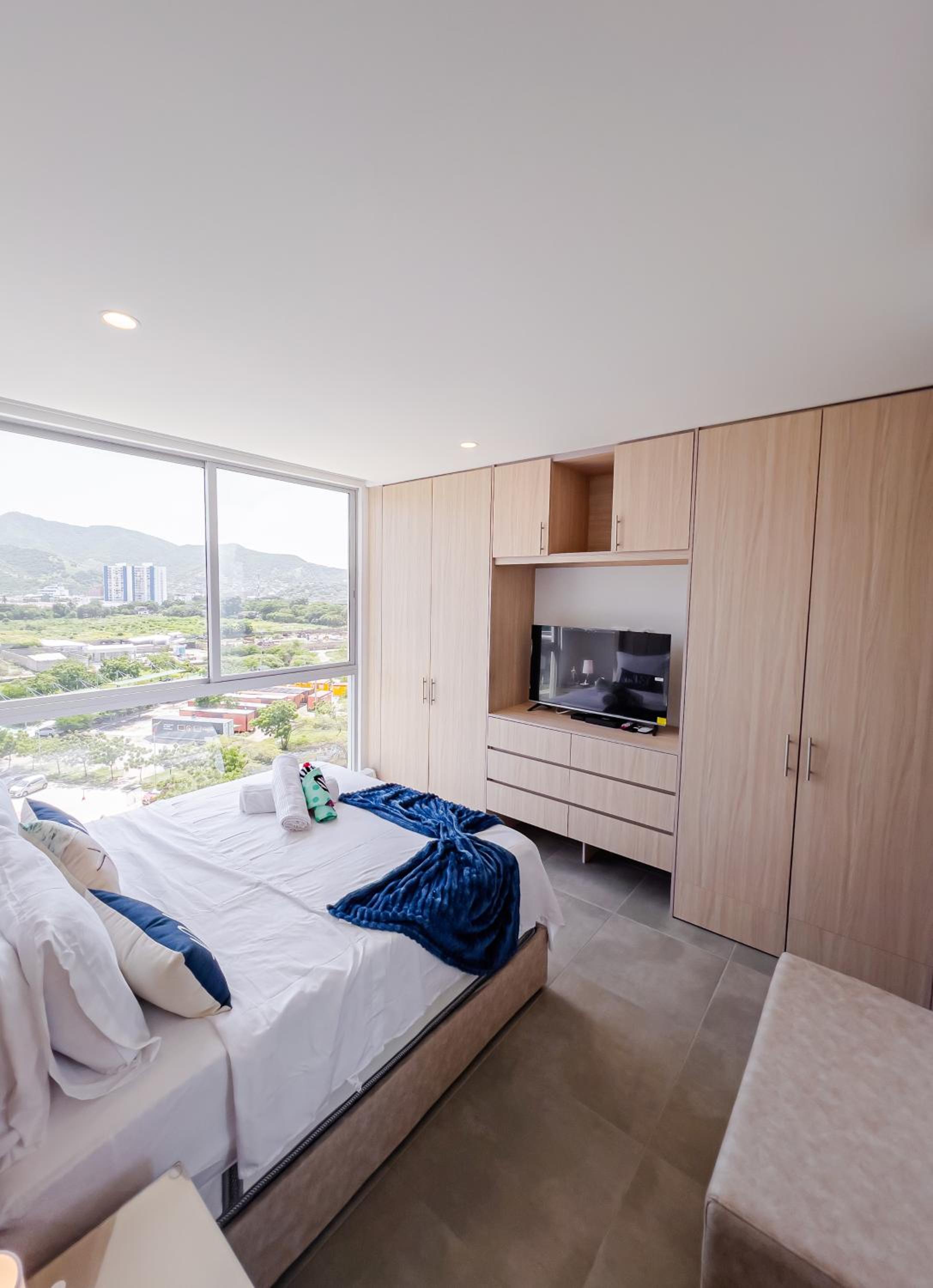 Salguero suite 714