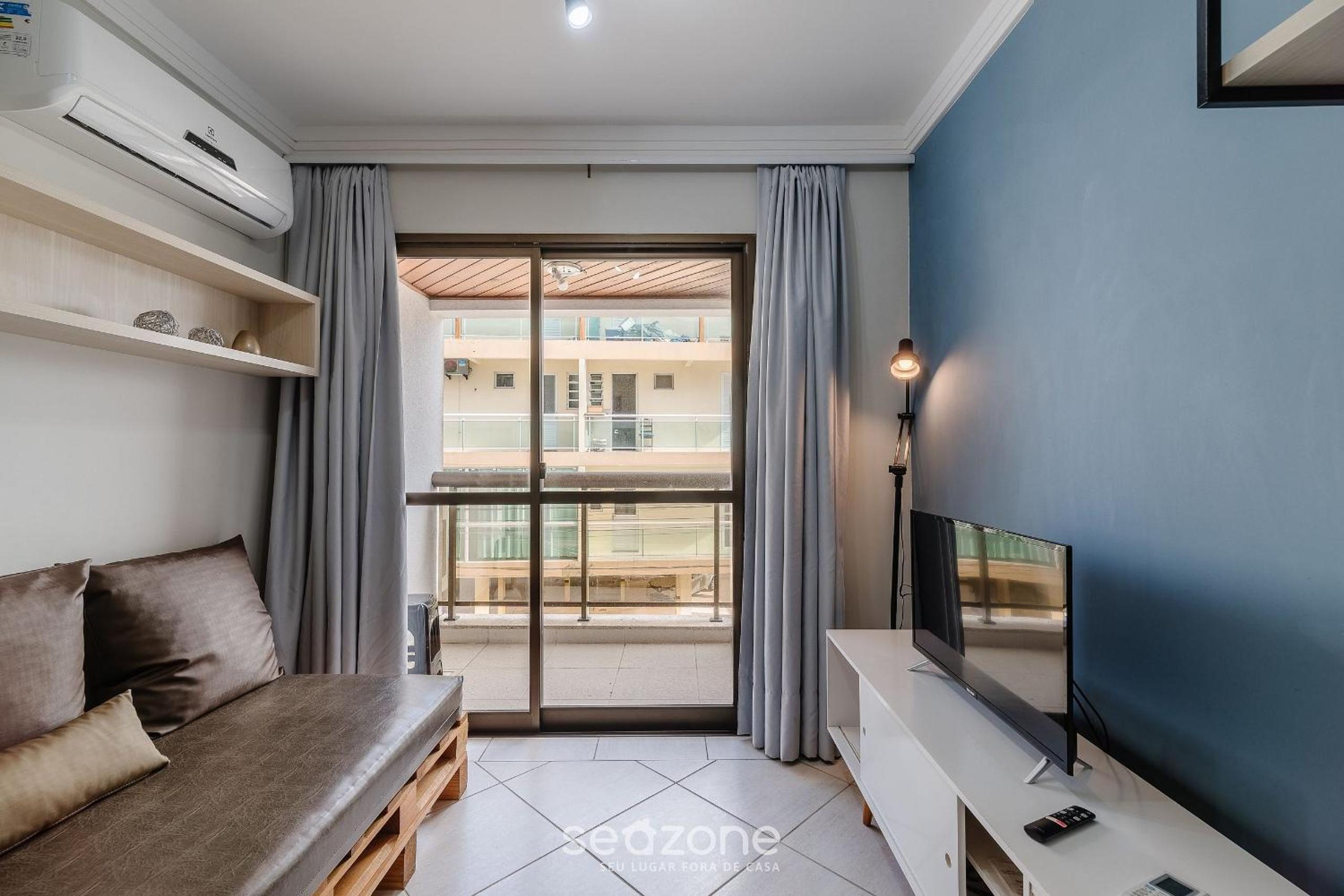 Aparts in a building w/ pool, 300 meters fr/ Ingleses Beach - ROHs