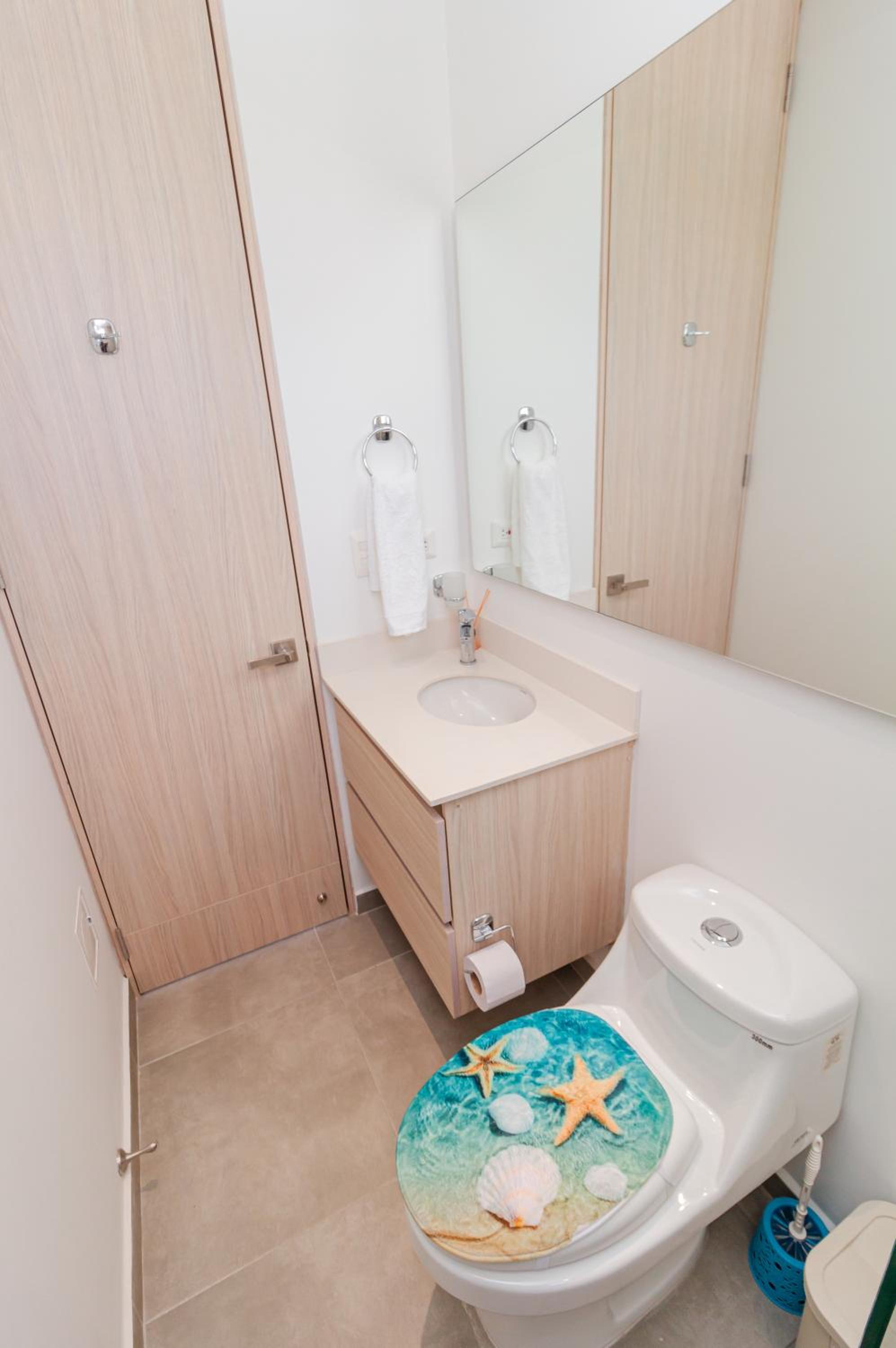 Salguero suite 714