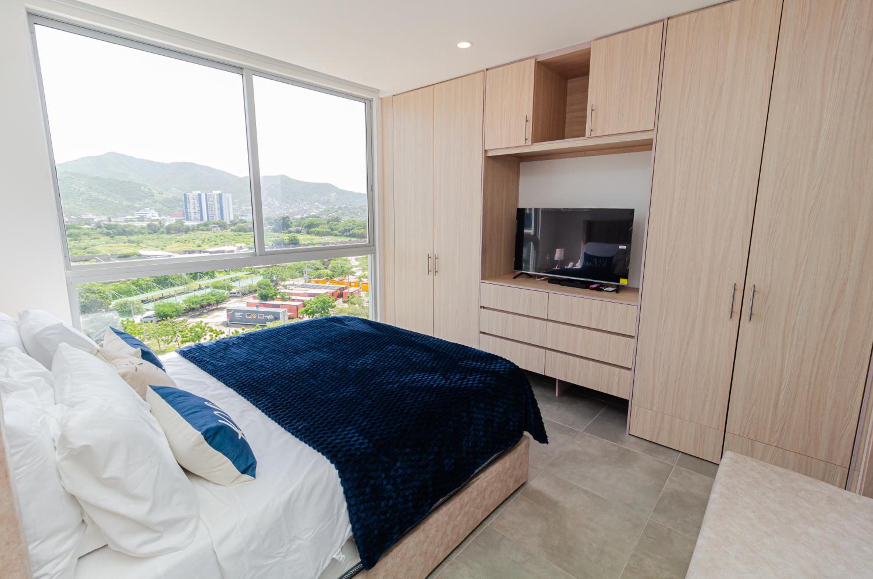 Salguero suite 714