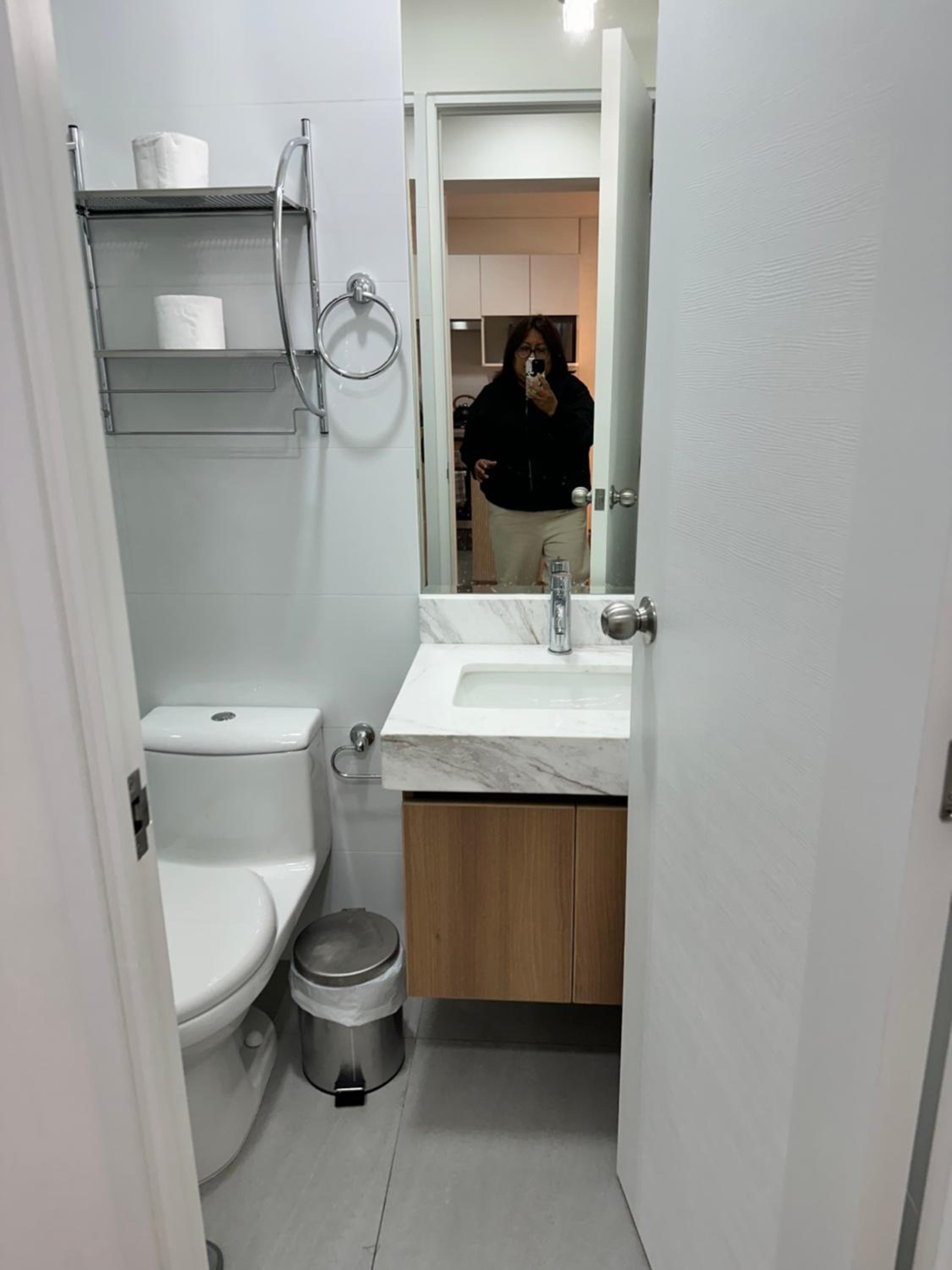 San Isidro, lindo depa , 2tv wifi, piscina, lavanderia view 3