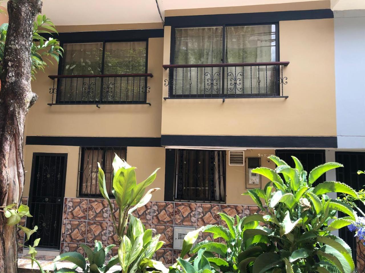 Apartamento Semi-campestre cerca a Universidad San Buenaventura