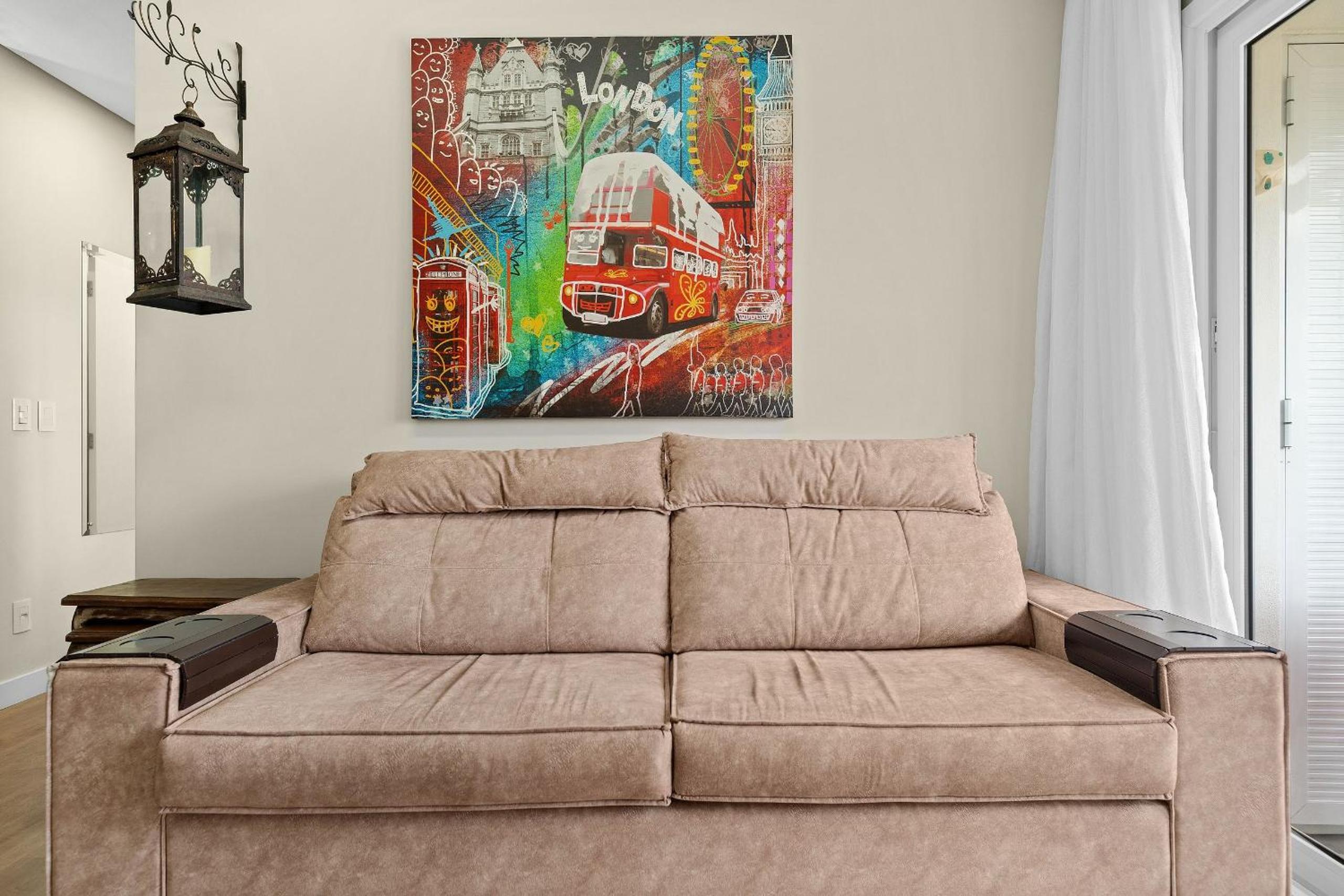 Loft com varanda p/ nascer do sol by Achei Gramado
