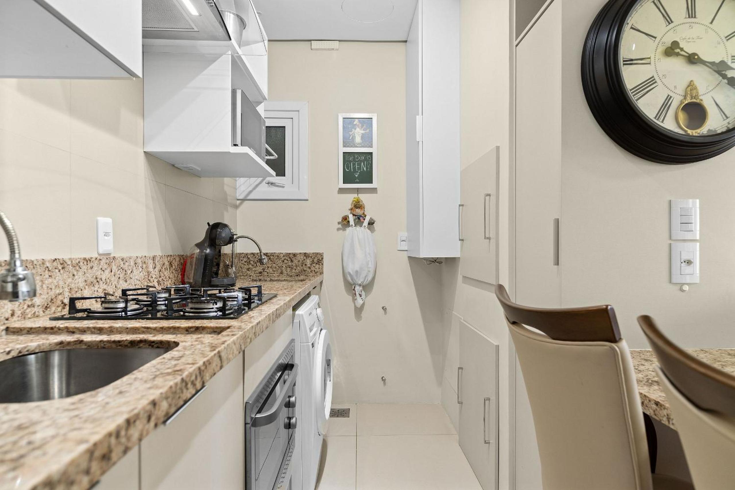 Loft com varanda p/ nascer do sol by Achei Gramado