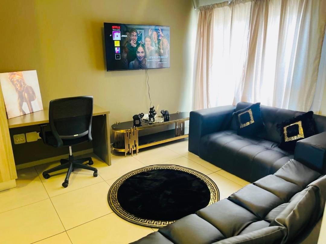 The Atrium-JOBAK Guest Apartment