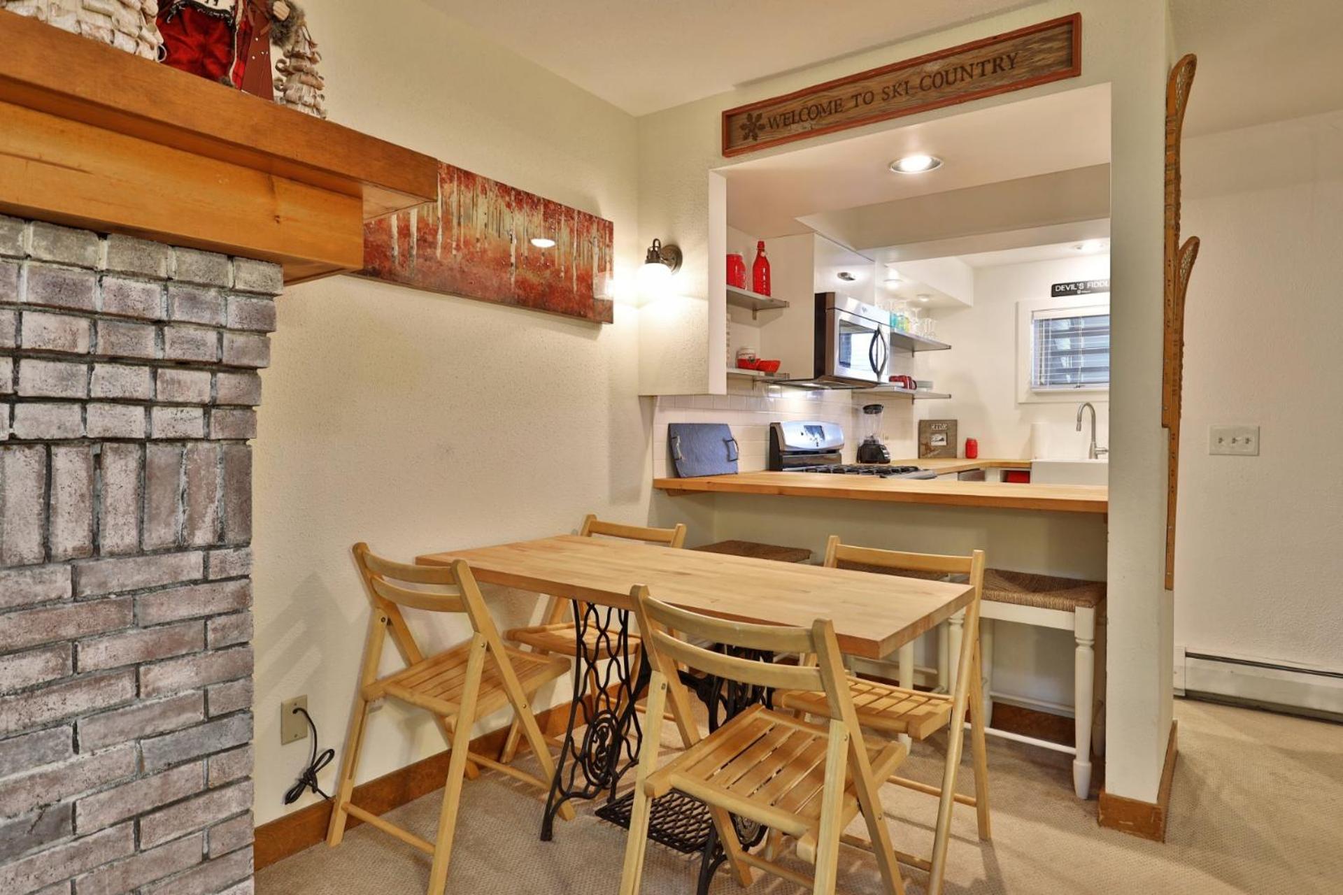 Sunrise Timberline M1- Cozy 2 BR Ski On Ski Off Condo