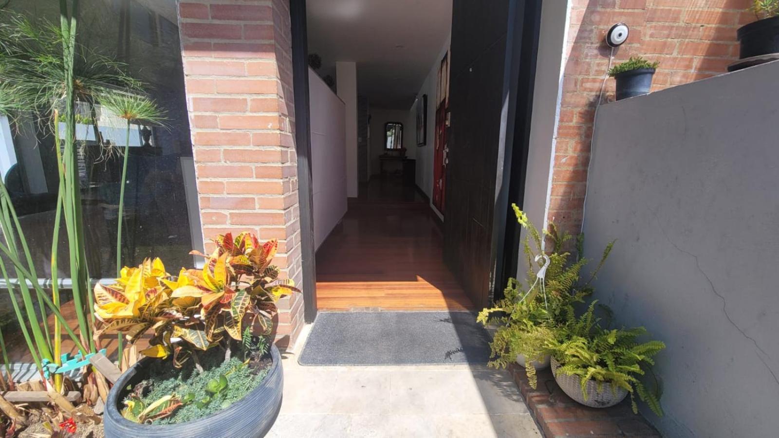 Moderna casa en zona céntrica