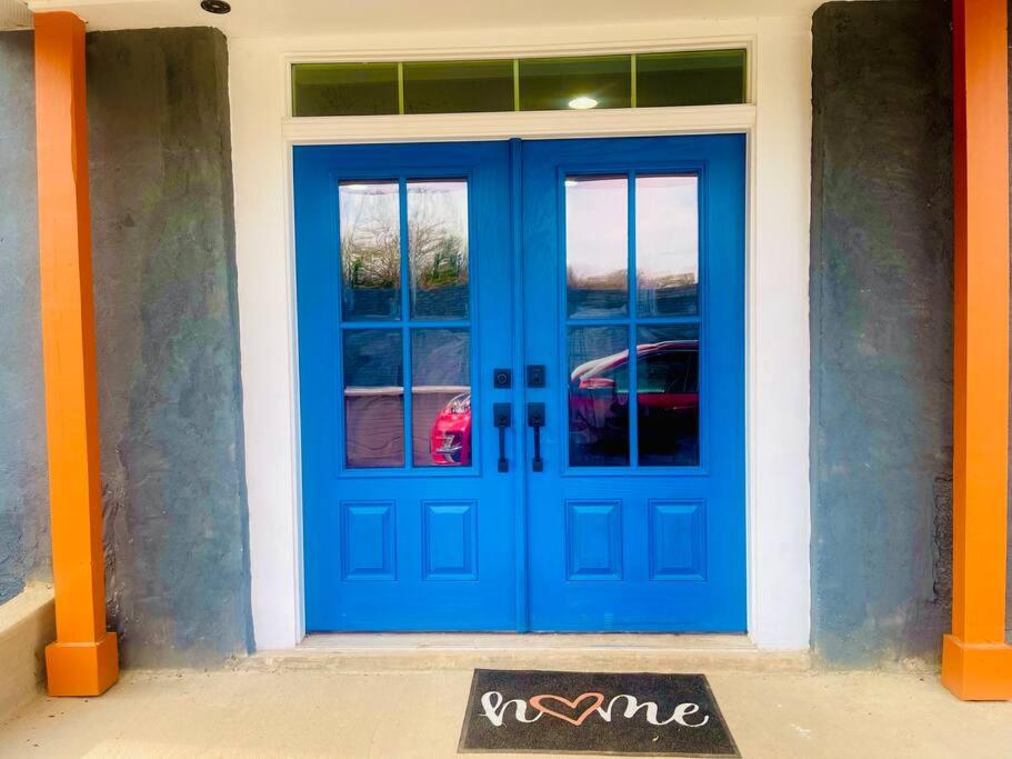 Private 5BR Near Stadium Sleeps 16 Parking