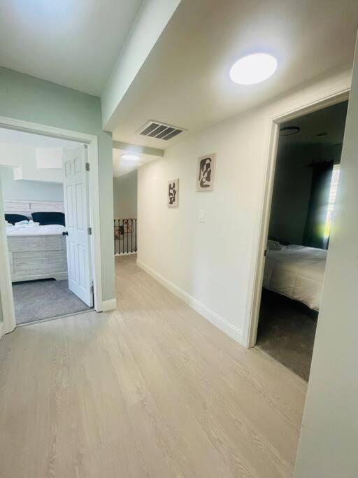 Private 5BR Near Stadium Sleeps 16 Parking