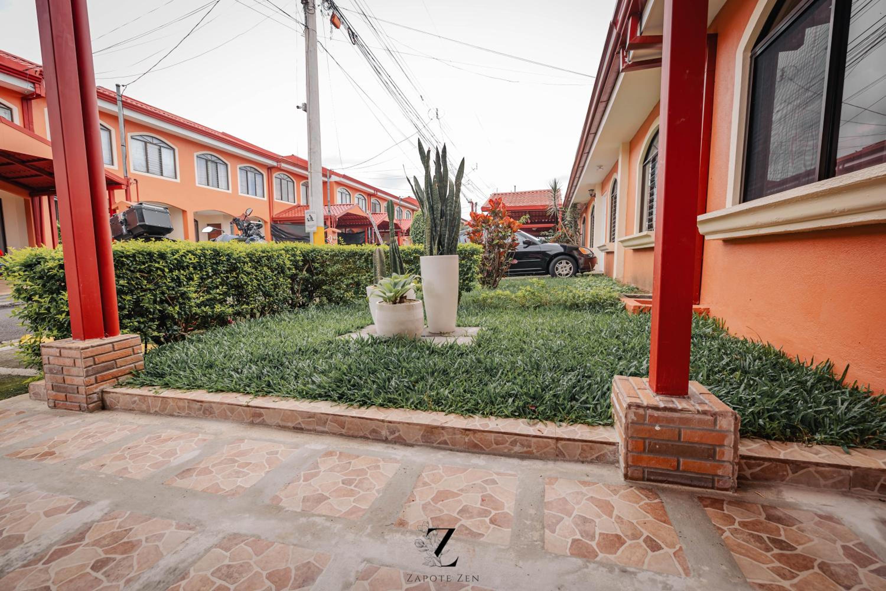 Zapote Zen