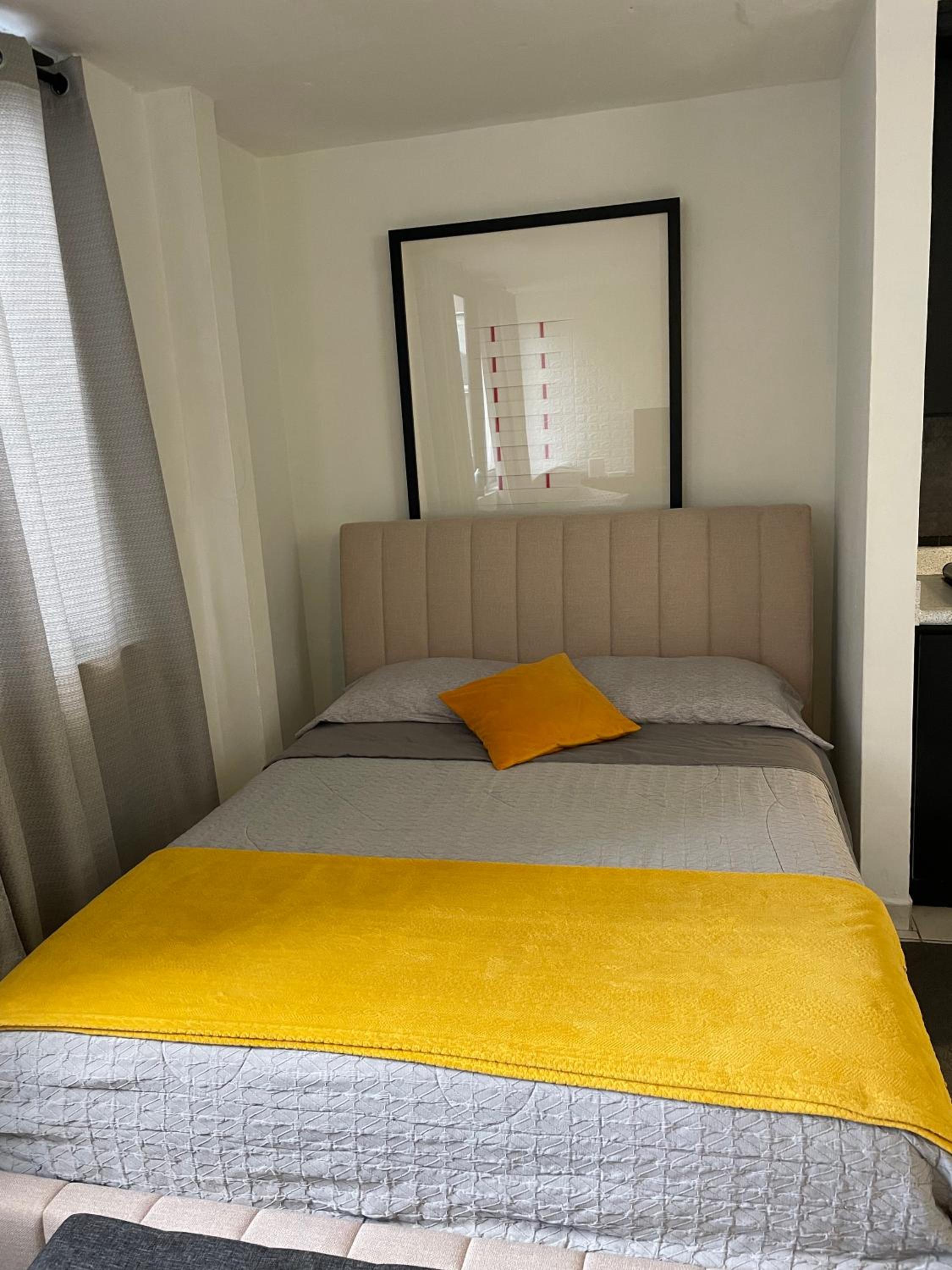 Studio with Parking, Wifi, Pool, Steps to the beach view 3