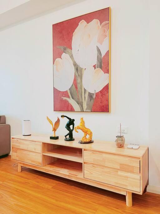 Entire Modern Apt &Near Station&Private Parking