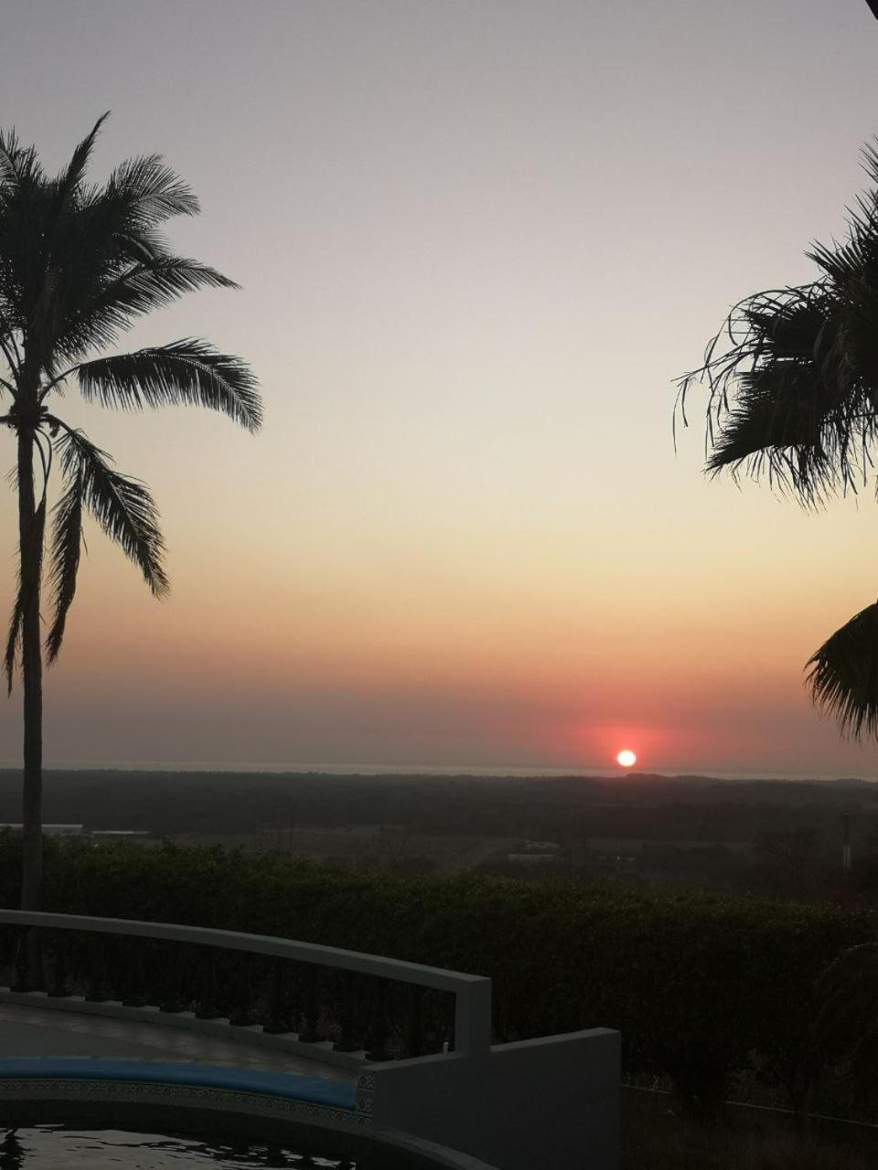 Casita Rick with Sea View and Mono Tamarindo, Guanacaste