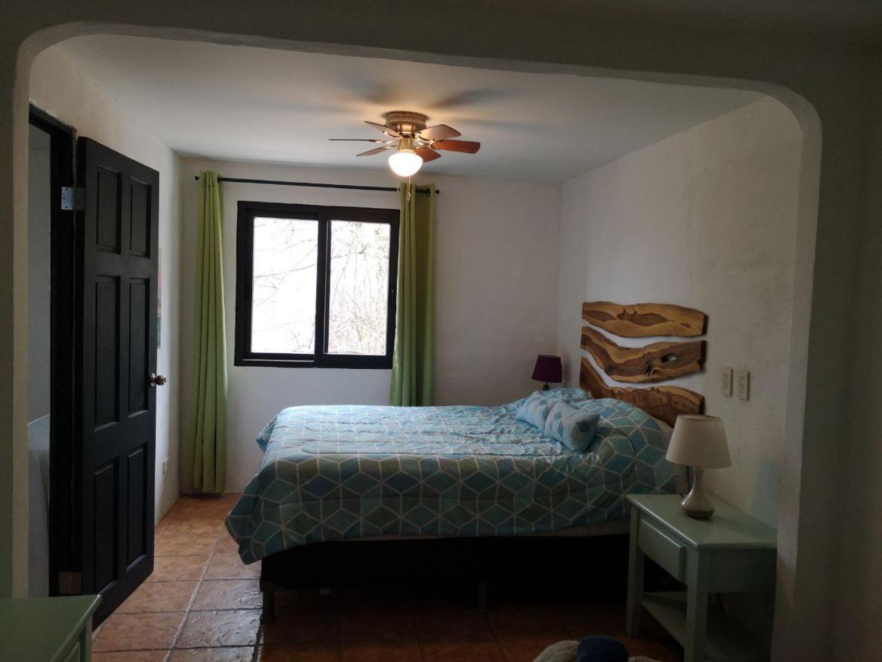 Casita Rick with Sea View and Mono Tamarindo, Guanacaste