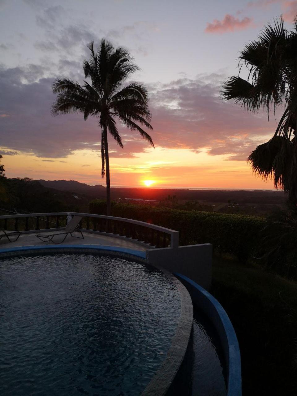 Casita Rick with Sea View and Mono Tamarindo, Guanacaste