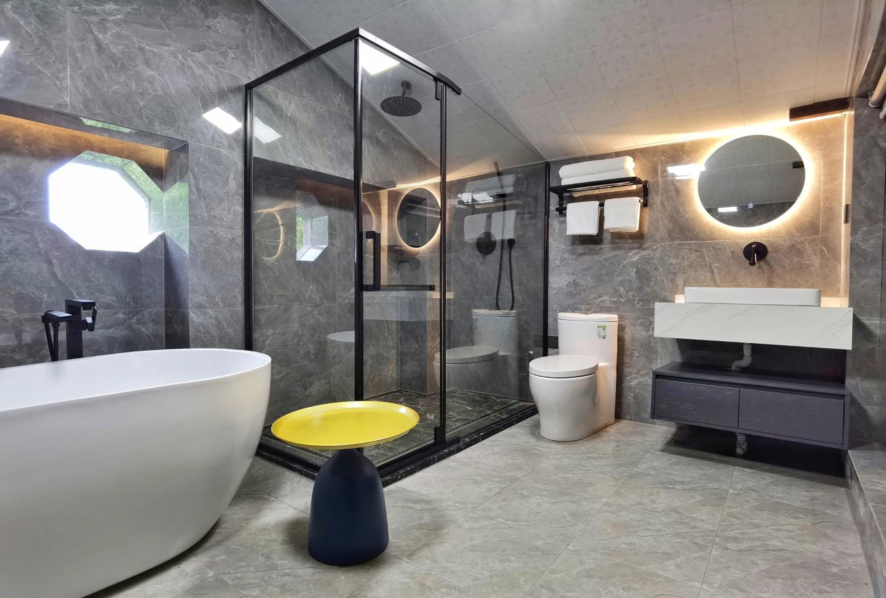 Quzhou Huangwai B&B
