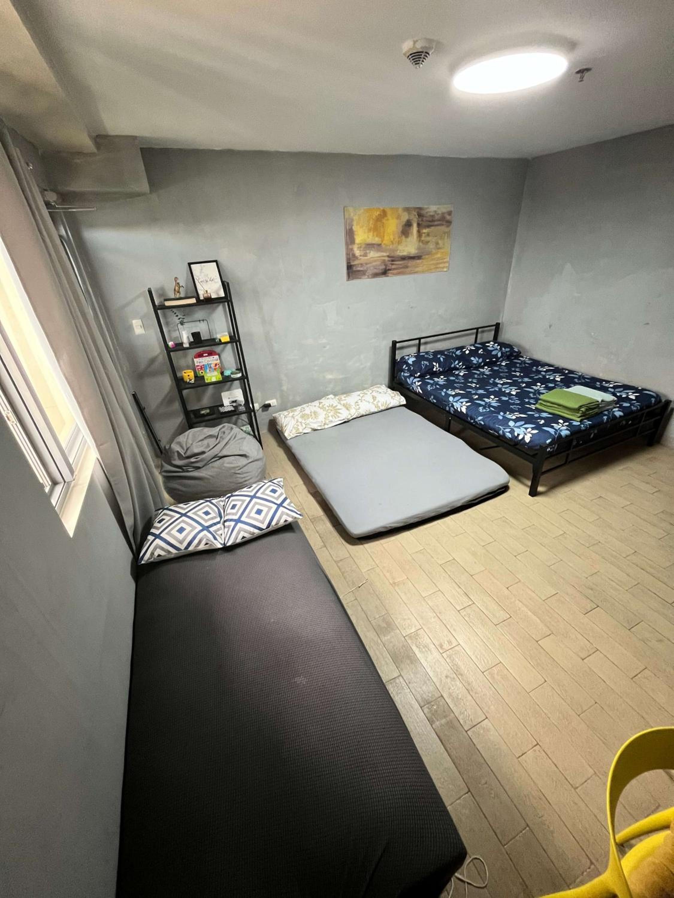 Cubao Manhattan Plaza Residential Condo T139G - HUGE Studio with Pool, Kitchen & Balcony, Walk Distance to Araneta Coliseum LRT MRT Malls in Cubao Quezon C view 4