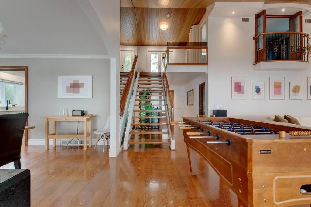 Spacious Lakefront Champlain lake with SPA