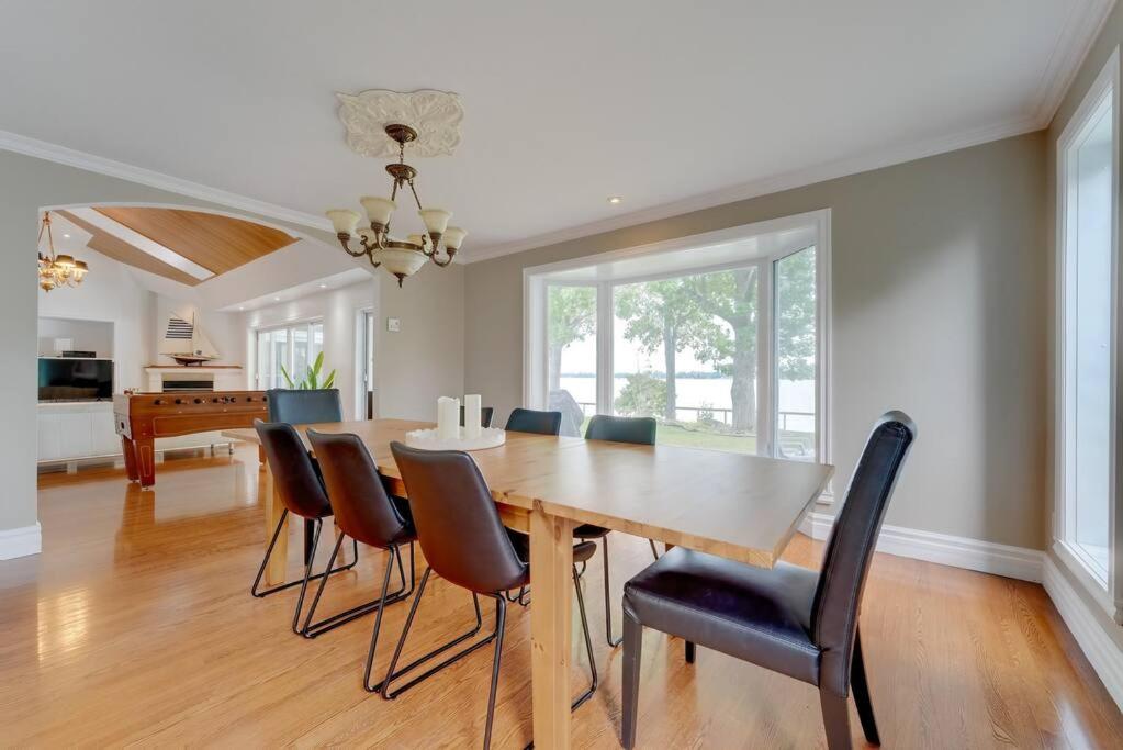 Spacious Lakefront Champlain lake with SPA