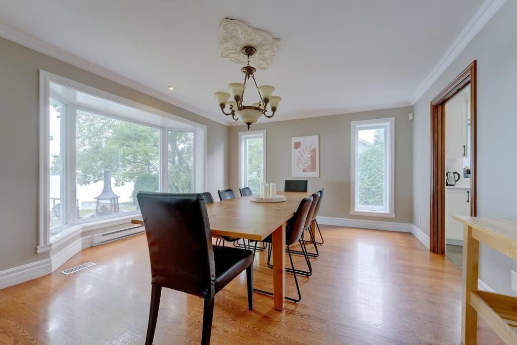 Spacious Lakefront Champlain lake with SPA